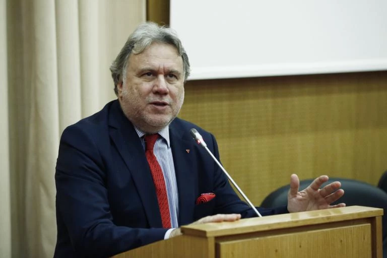 Κατρούγκαλος: Οι αντιρρήσεις του Ιβάνοφ δεν εμποδίζουν τη συμφωνία για το Σκοπιανό